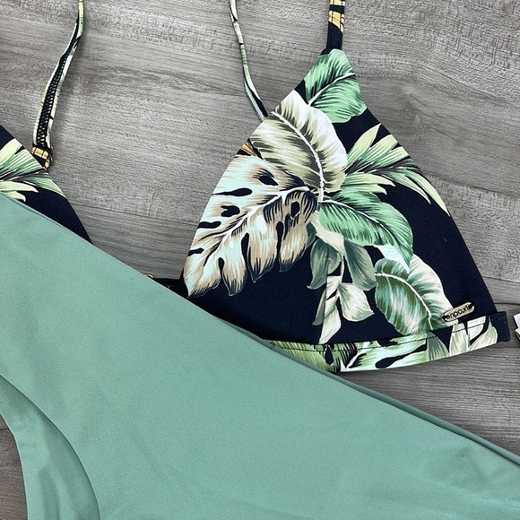 ☀️HURLEY☀️HURLEY☀️PALMETTO FIXED TRI HIPSTER SURF BOTTOM BIKINI SET - Picture 8 of 16